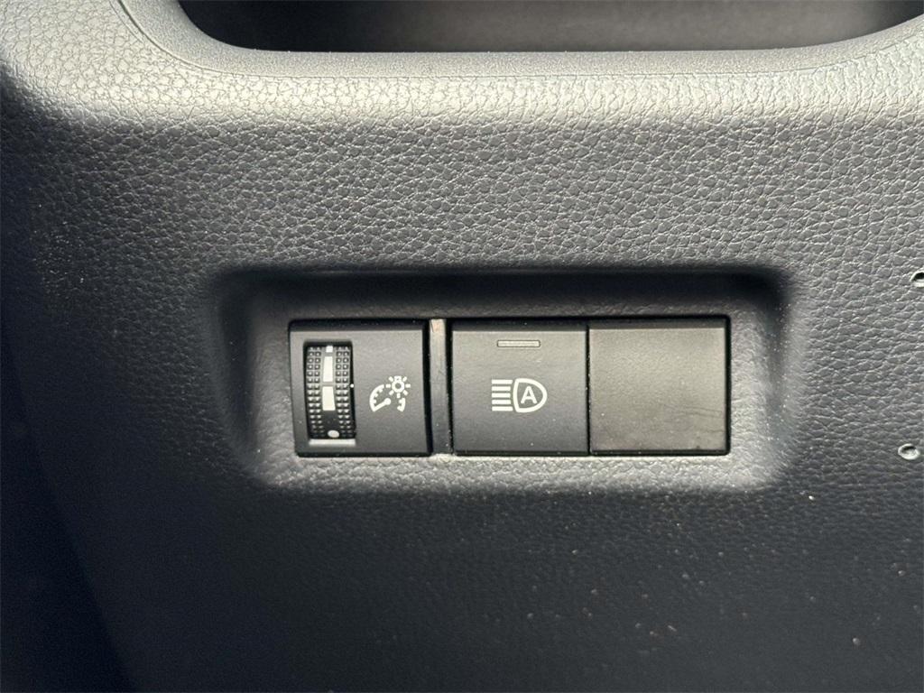 used 2022 Toyota RAV4 Hybrid car, priced at $26,274