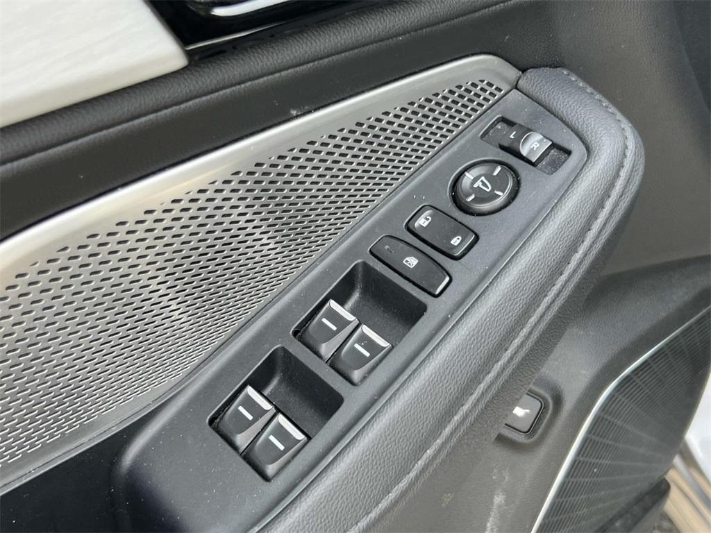 used 2024 Acura MDX car, priced at $46,421