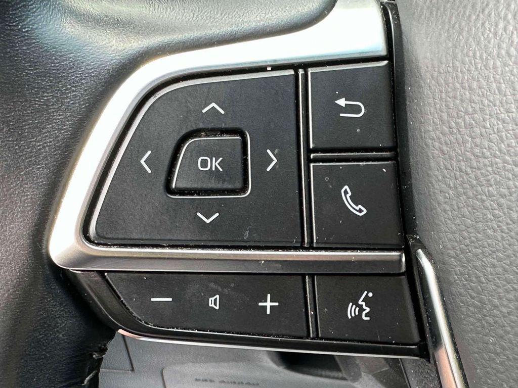 used 2022 Toyota Highlander car, priced at $34,499