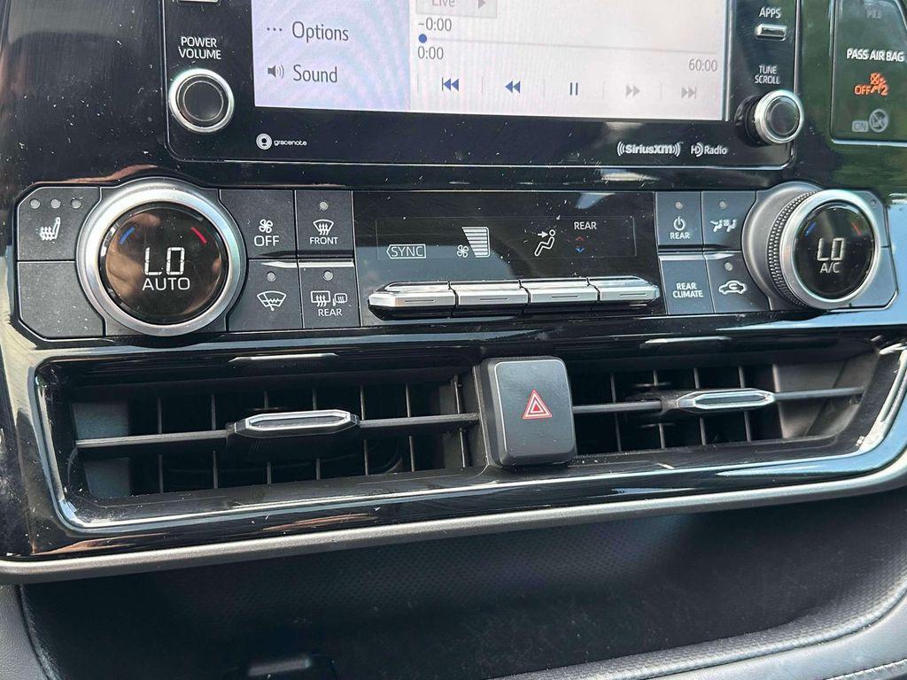 used 2022 Toyota Highlander car, priced at $34,499