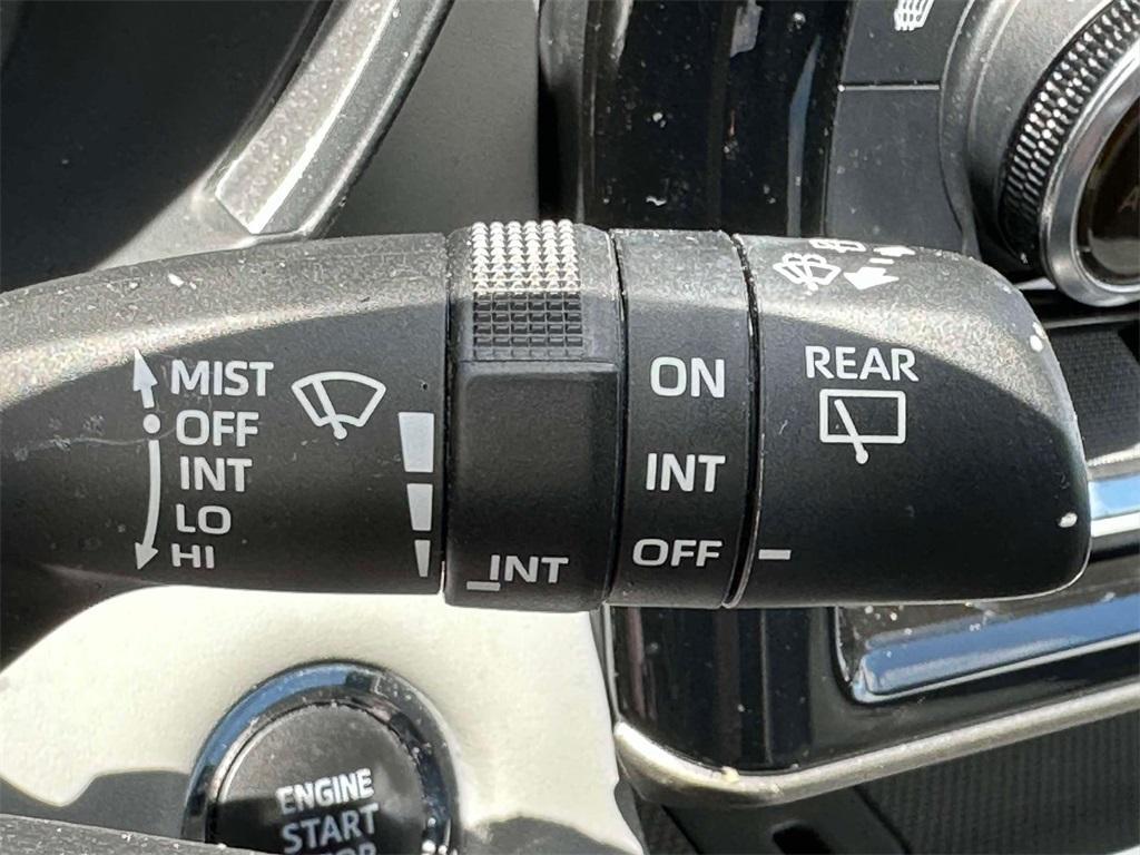 used 2022 Toyota Highlander car, priced at $37,776