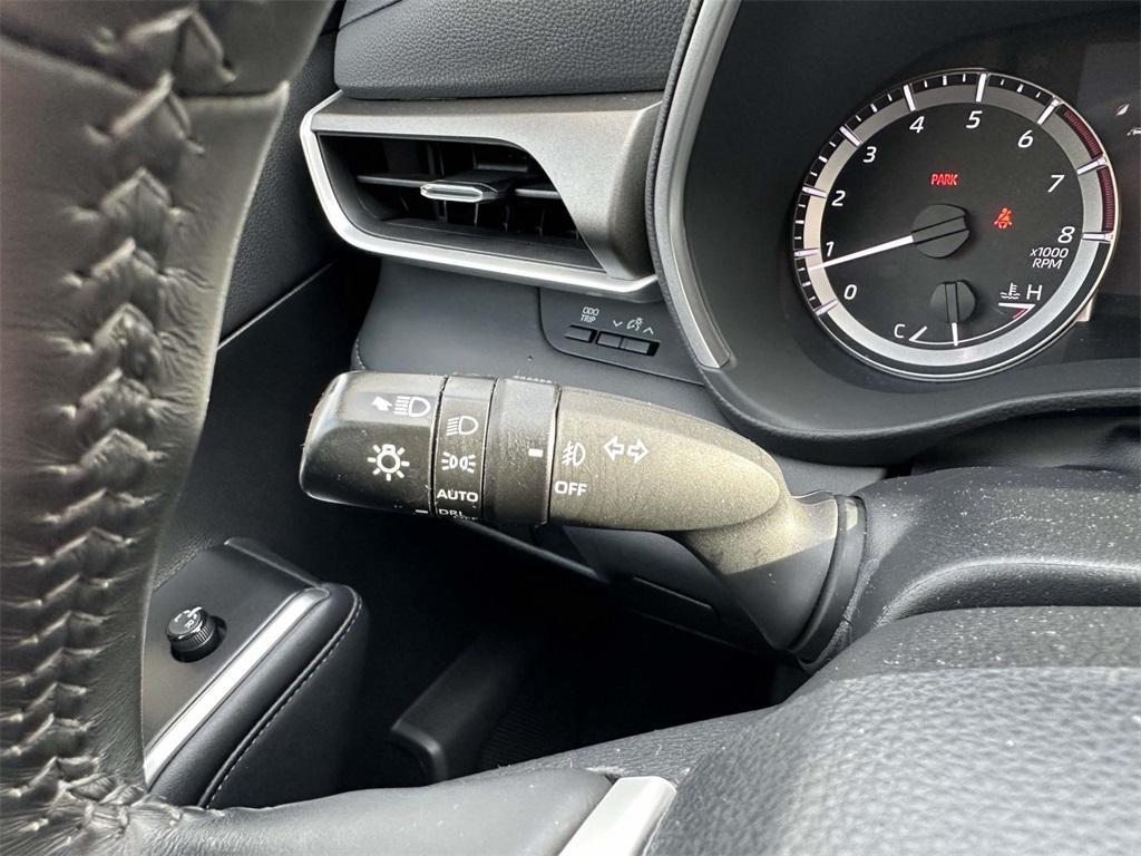 used 2023 Toyota Highlander car, priced at $34,969