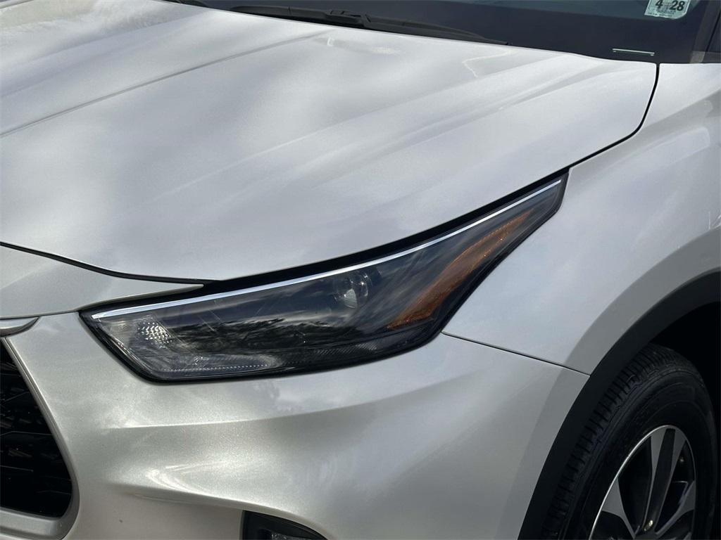 used 2023 Toyota Highlander car, priced at $34,969