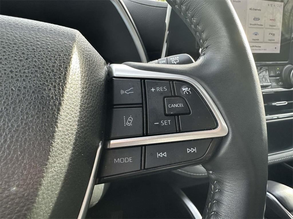 used 2023 Toyota Highlander car, priced at $34,969