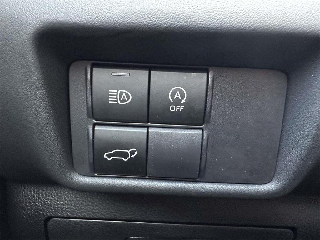 used 2023 Toyota Highlander car, priced at $34,969