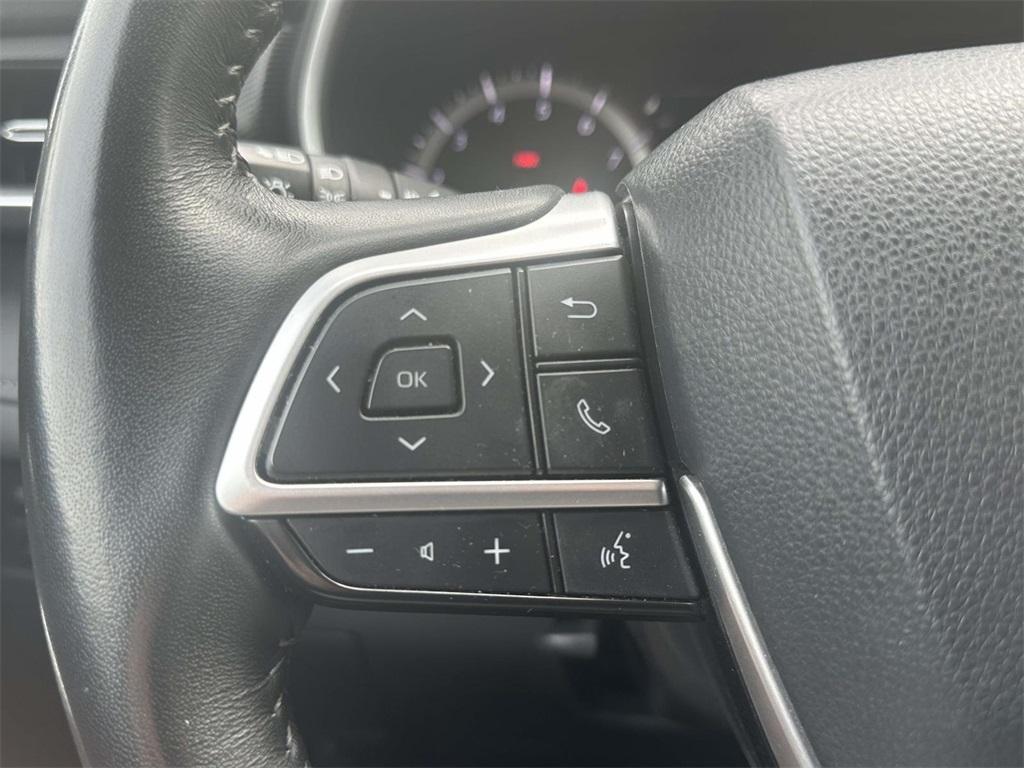 used 2024 Toyota Highlander car, priced at $42,239