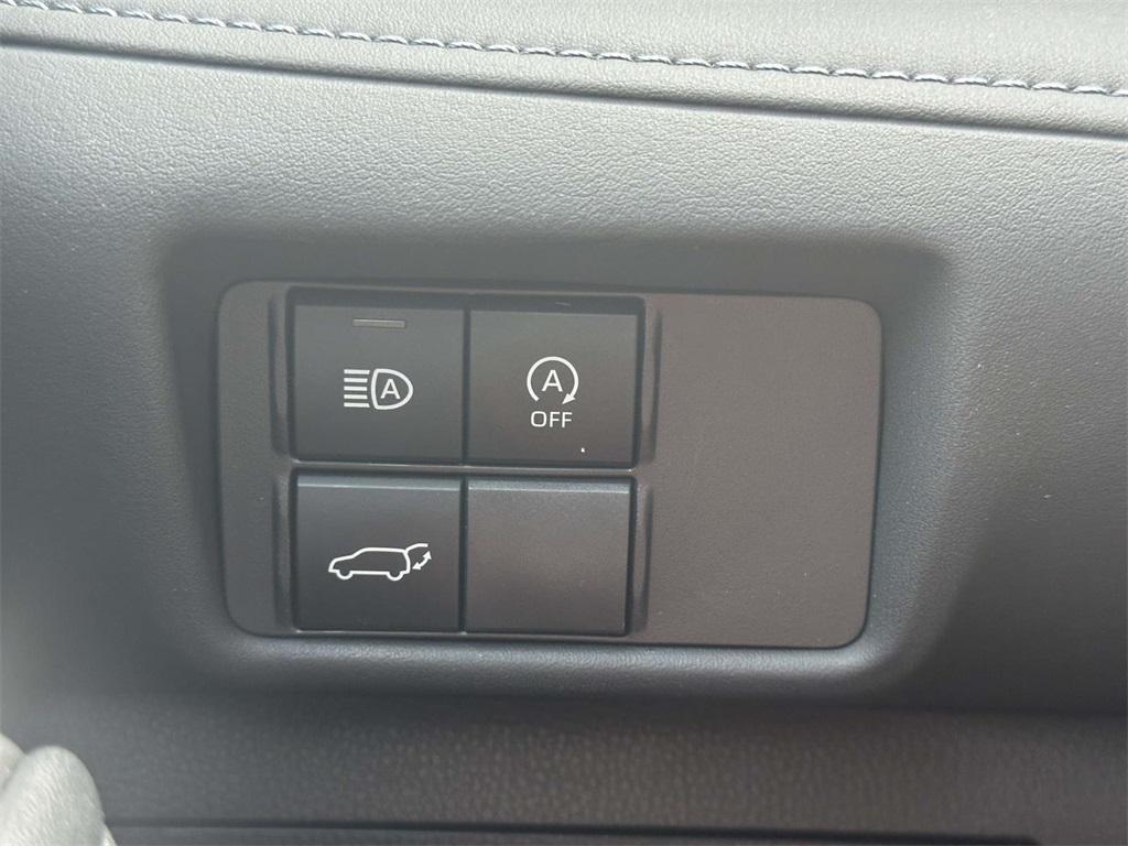 used 2024 Toyota Highlander car, priced at $42,239