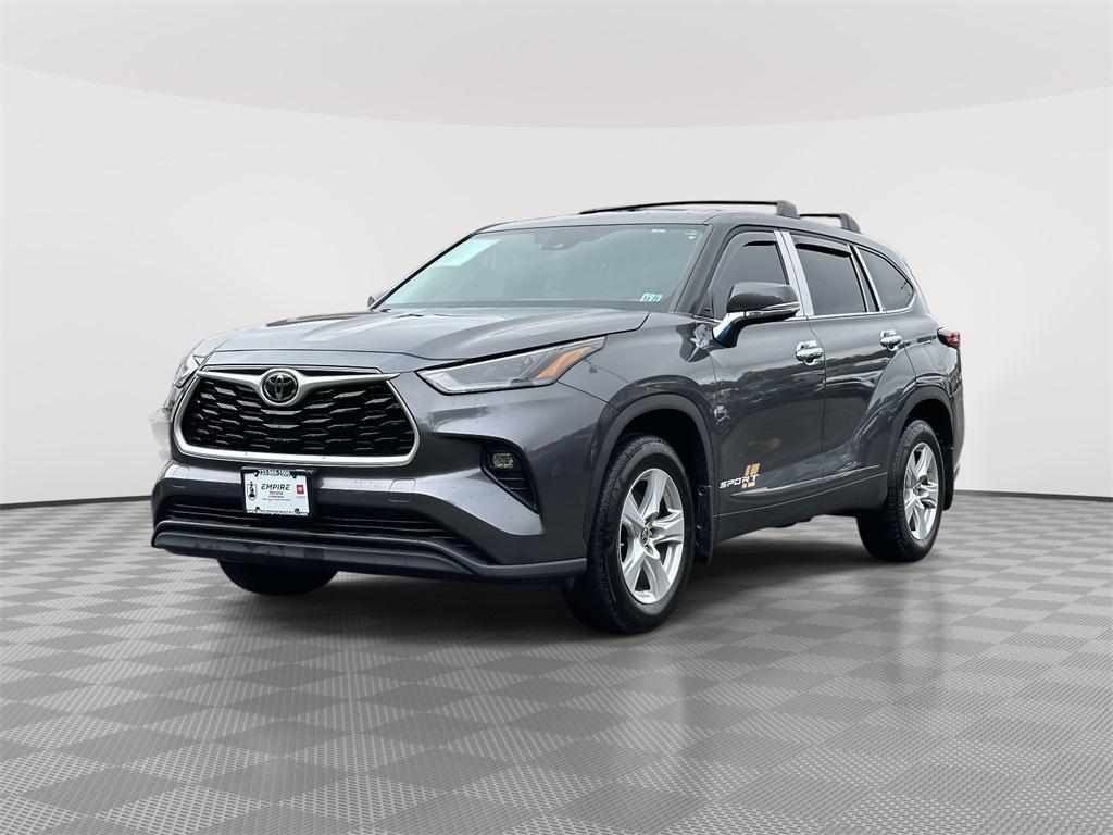used 2022 Toyota Highlander car, priced at $32,199