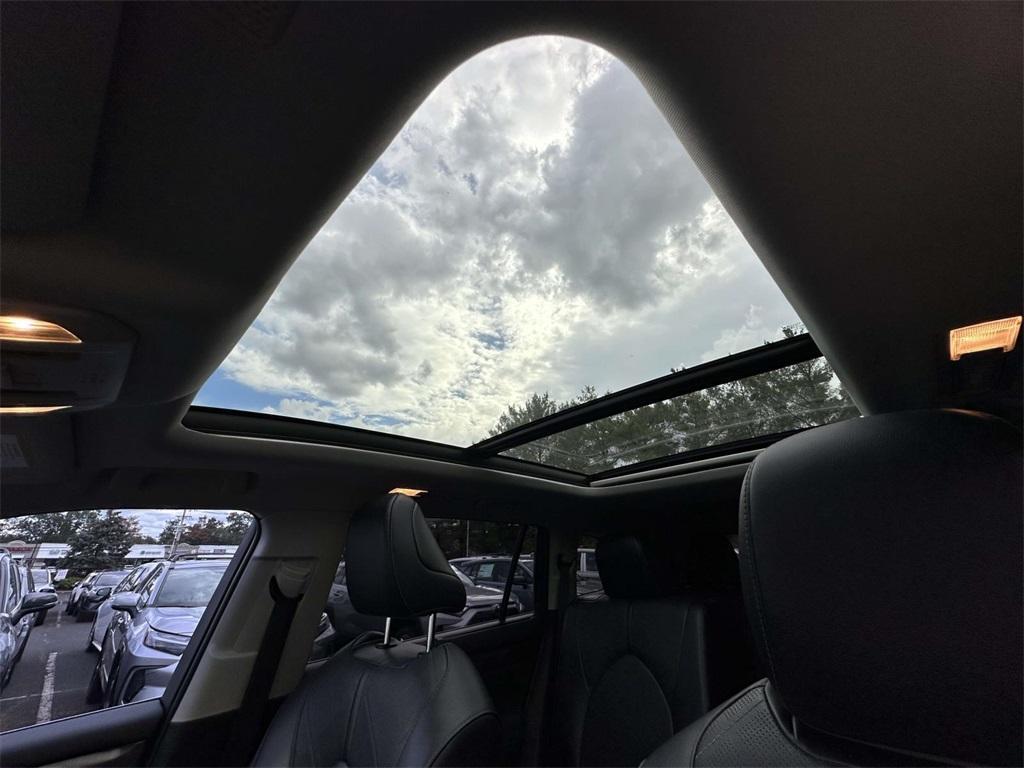 used 2022 Toyota Highlander car, priced at $32,680