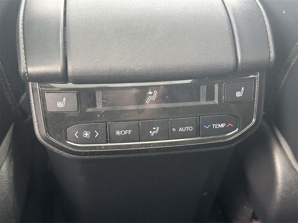 used 2022 Toyota Highlander car, priced at $32,680