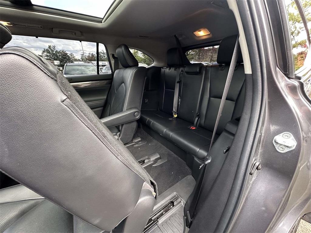 used 2022 Toyota Highlander car, priced at $32,680