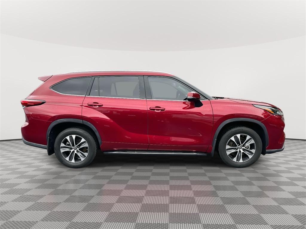 used 2021 Toyota Highlander car, priced at $35,850