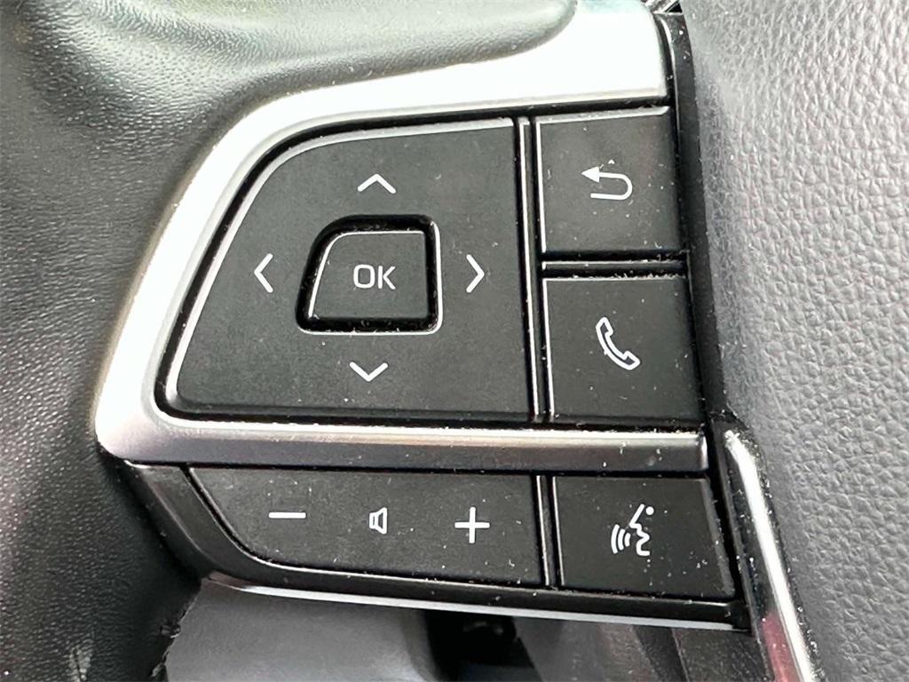 used 2021 Toyota Highlander car, priced at $35,850