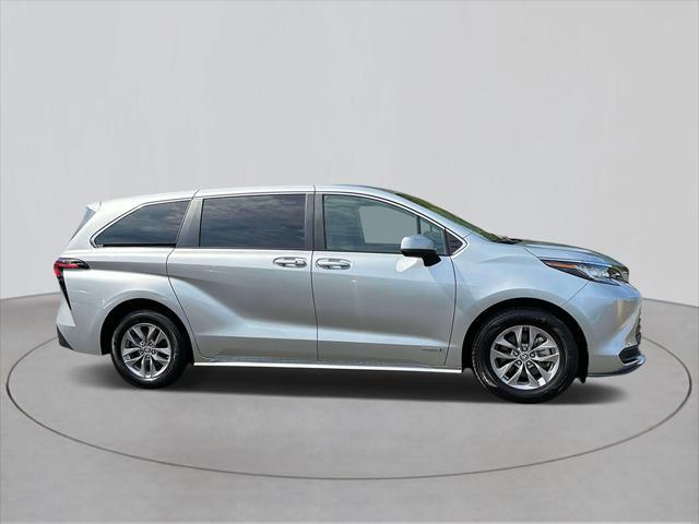 used 2021 Toyota Sienna car, priced at $38,764