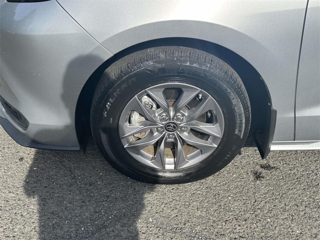 used 2022 Toyota Sienna car, priced at $36,720