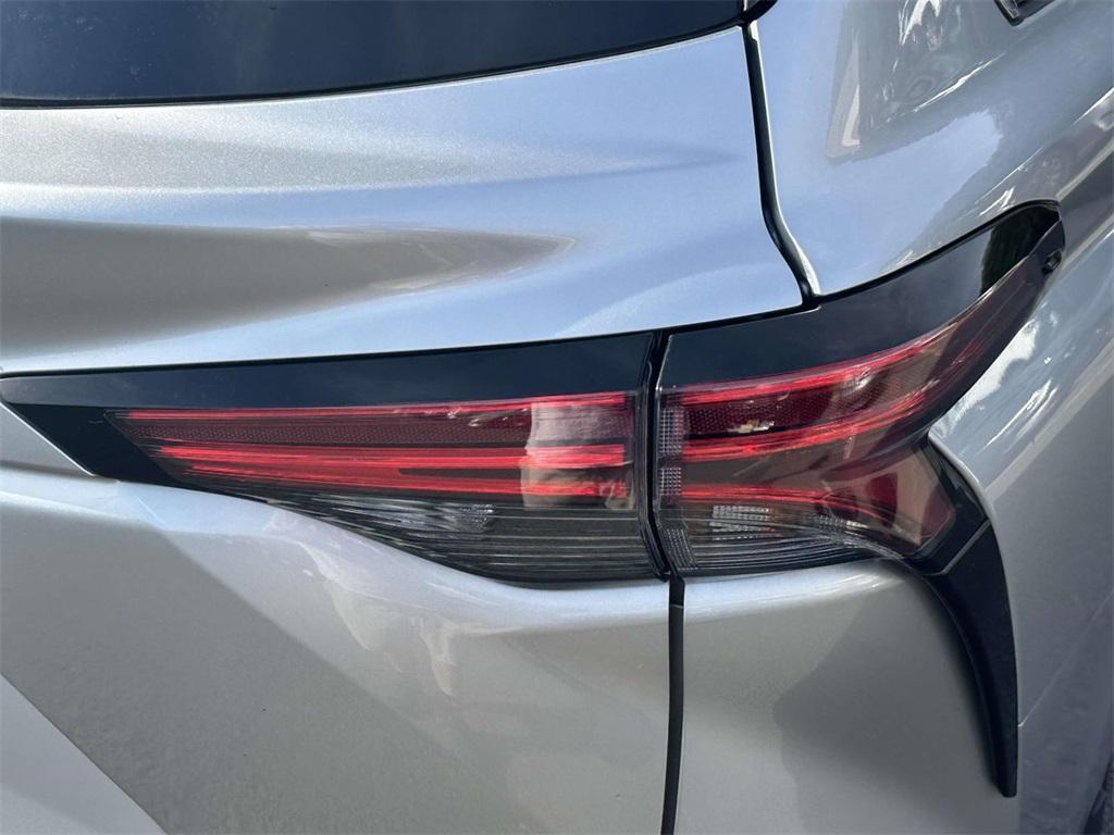 used 2022 Toyota Sienna car, priced at $36,720