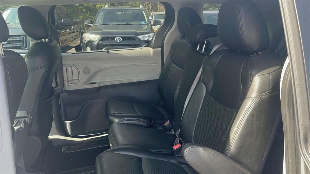 used 2022 Toyota Sienna car, priced at $36,720