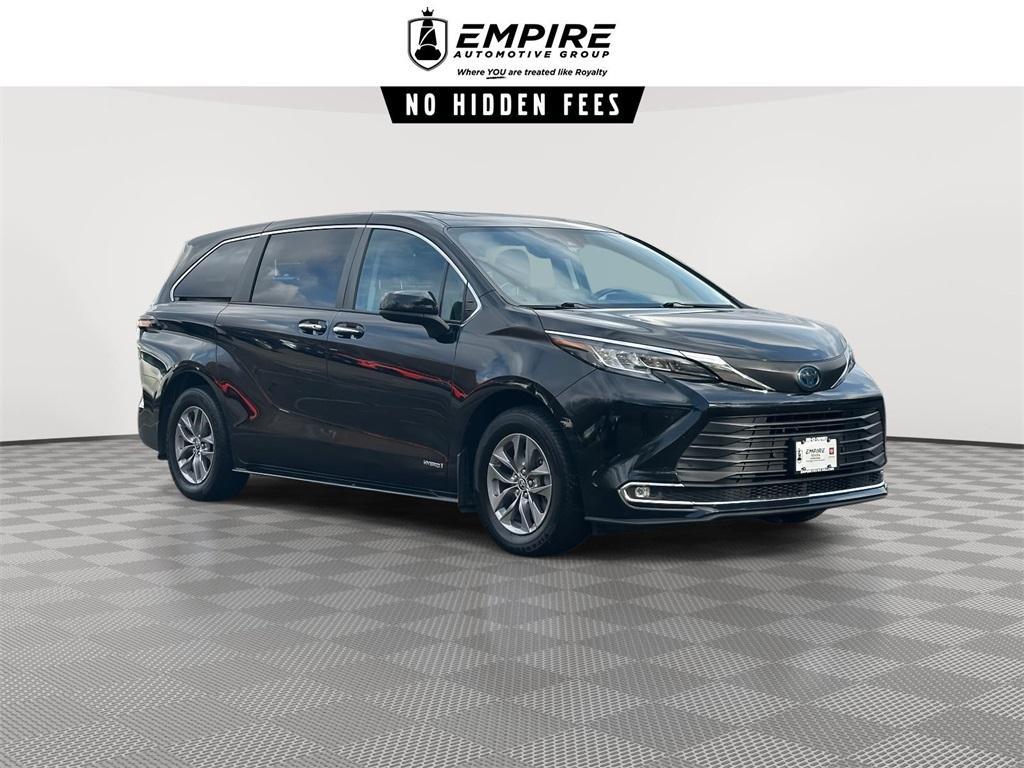 used 2021 Toyota Sienna car, priced at $28,516
