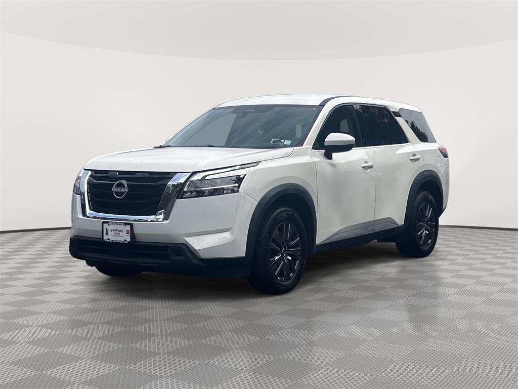 used 2022 Nissan Pathfinder car, priced at $24,995