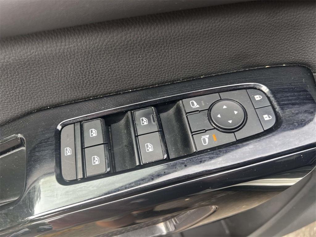 used 2022 Nissan Pathfinder car, priced at $24,995