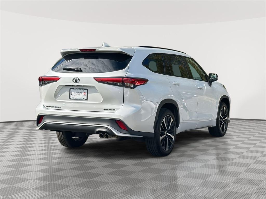 used 2022 Toyota Highlander car, priced at $37,110