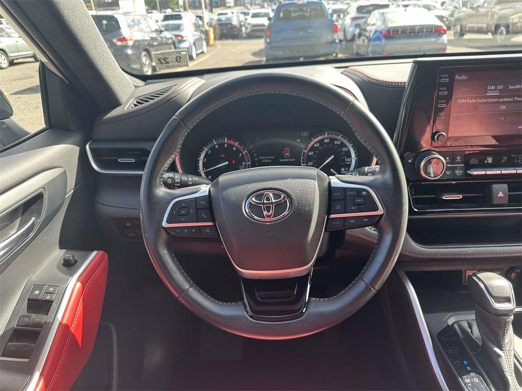 used 2022 Toyota Highlander car, priced at $37,110