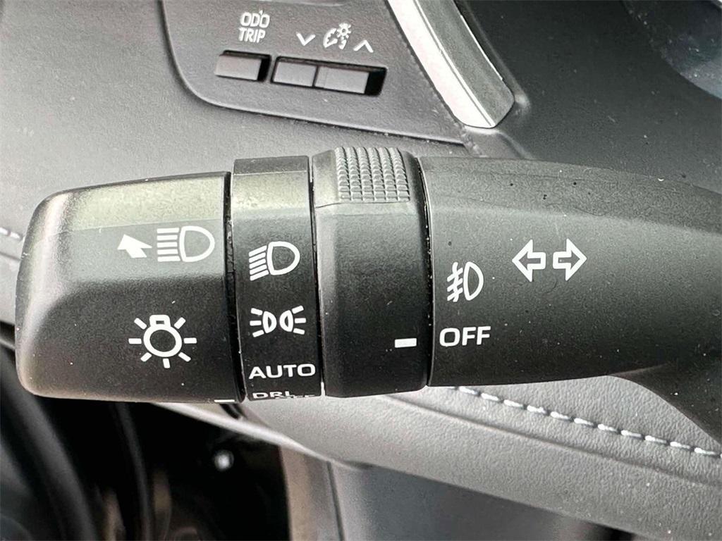 used 2024 Toyota Highlander car, priced at $35,975