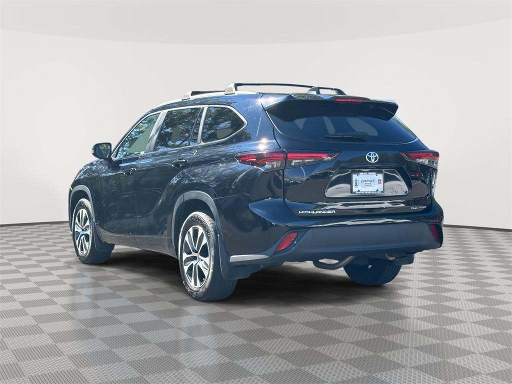 used 2024 Toyota Highlander car, priced at $35,975
