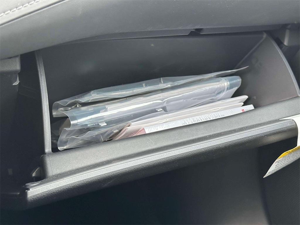 used 2024 Toyota Highlander car, priced at $35,975