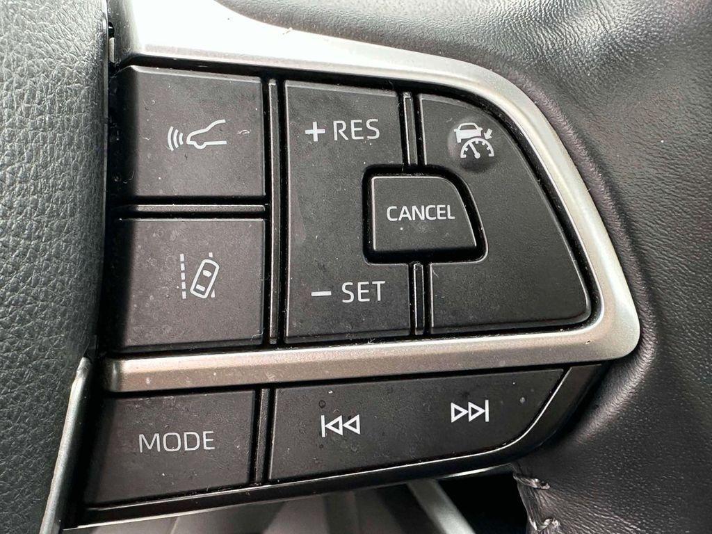 used 2022 Toyota Highlander car, priced at $36,924