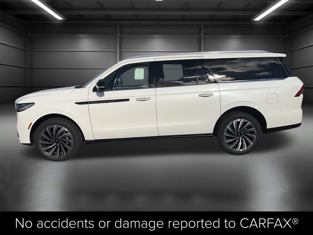 new 2025 Lincoln Navigator car, priced at $122,585