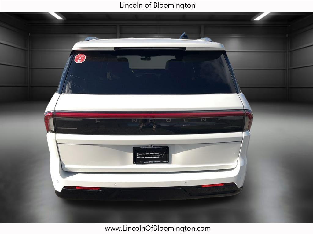 new 2025 Lincoln Navigator car, priced at $122,585