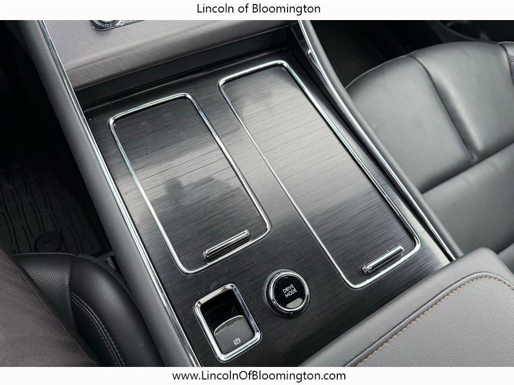 new 2025 Lincoln Aviator car, priced at $63,718