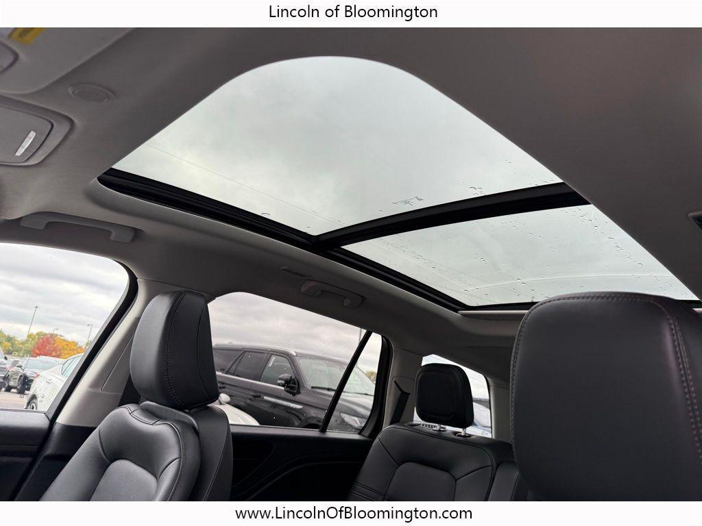 new 2025 Lincoln Aviator car, priced at $63,718