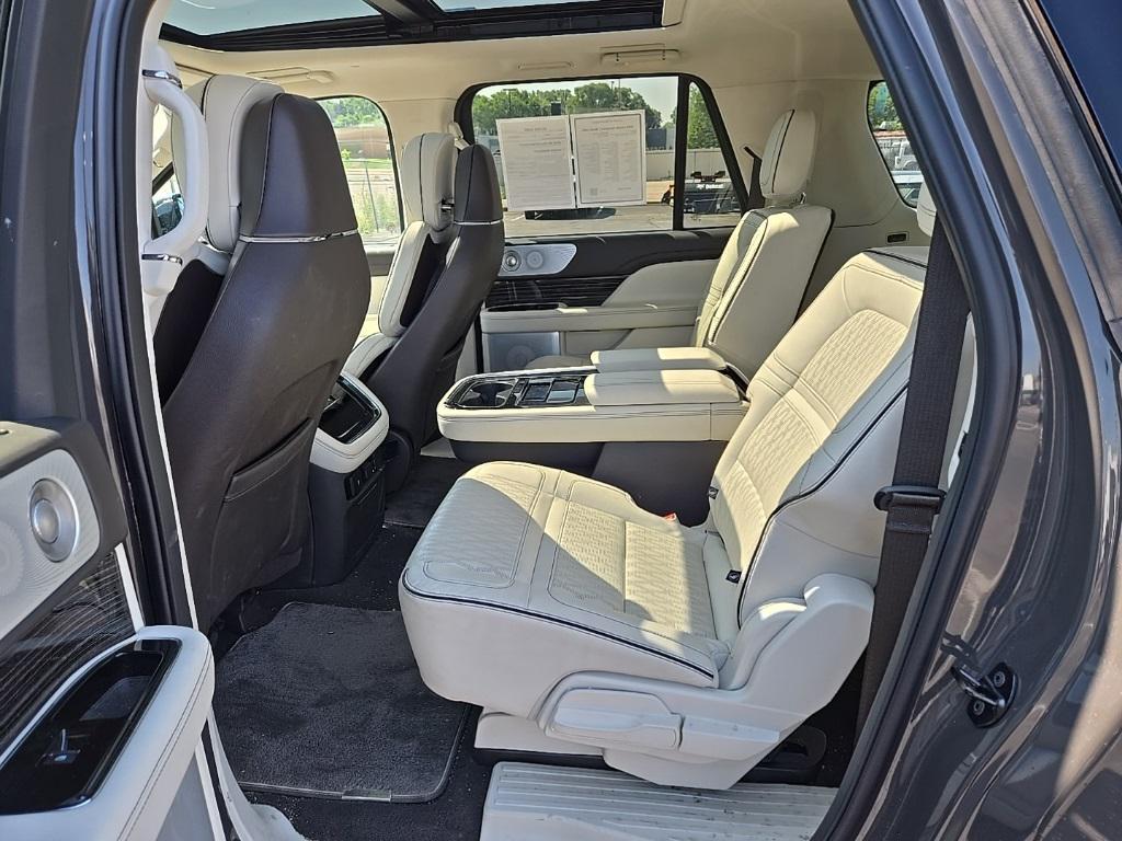 used 2024 Lincoln Navigator car, priced at $85,891