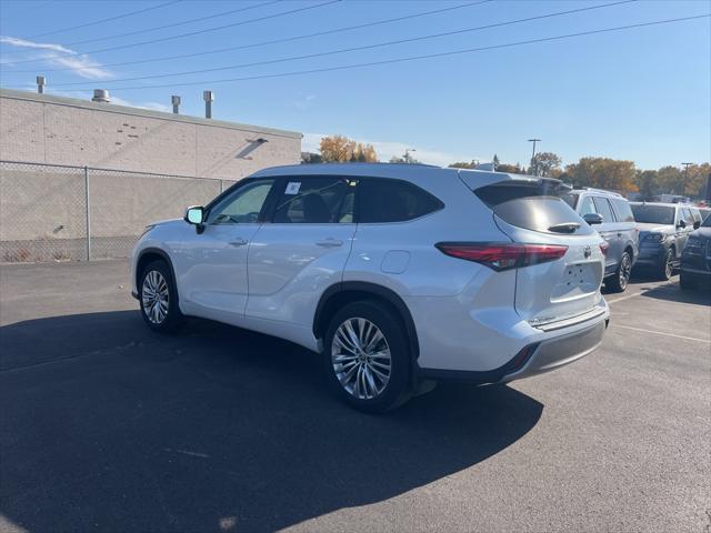 used 2023 Toyota Highlander Hybrid car, priced at $52,999