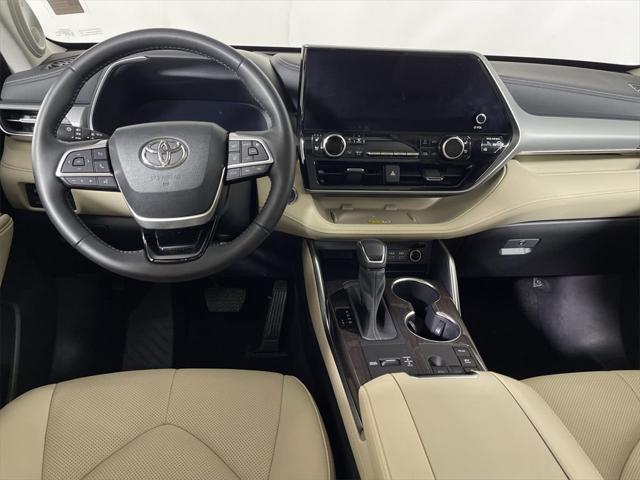 used 2023 Toyota Highlander Hybrid car, priced at $52,500