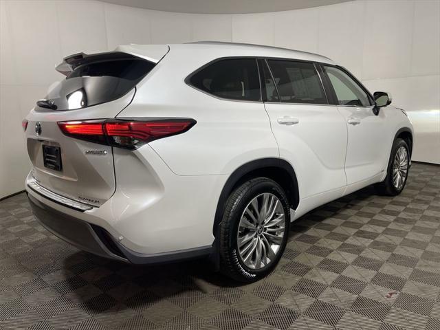 used 2023 Toyota Highlander Hybrid car, priced at $52,500