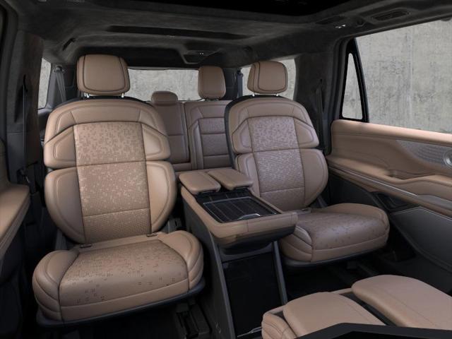 new 2025 Lincoln Navigator car, priced at $132,925