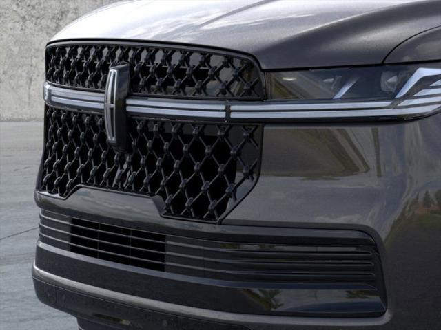new 2025 Lincoln Navigator car, priced at $131,985
