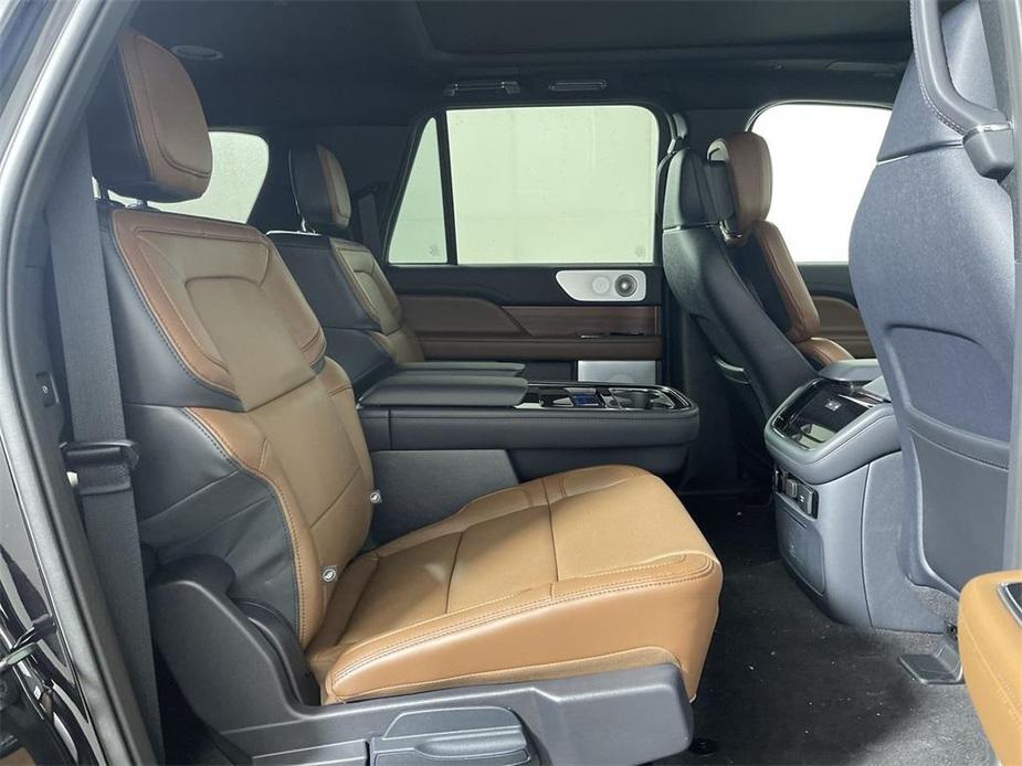 new 2024 Lincoln Navigator car, priced at $98,915