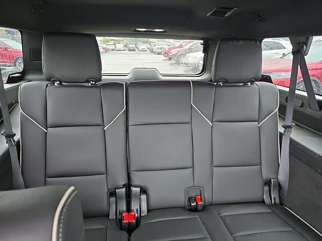 used 2023 Cadillac Escalade ESV car, priced at $71,991