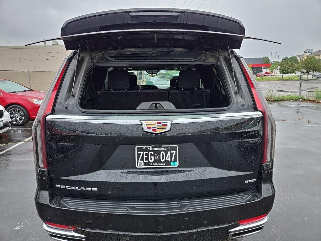 used 2023 Cadillac Escalade ESV car, priced at $71,991