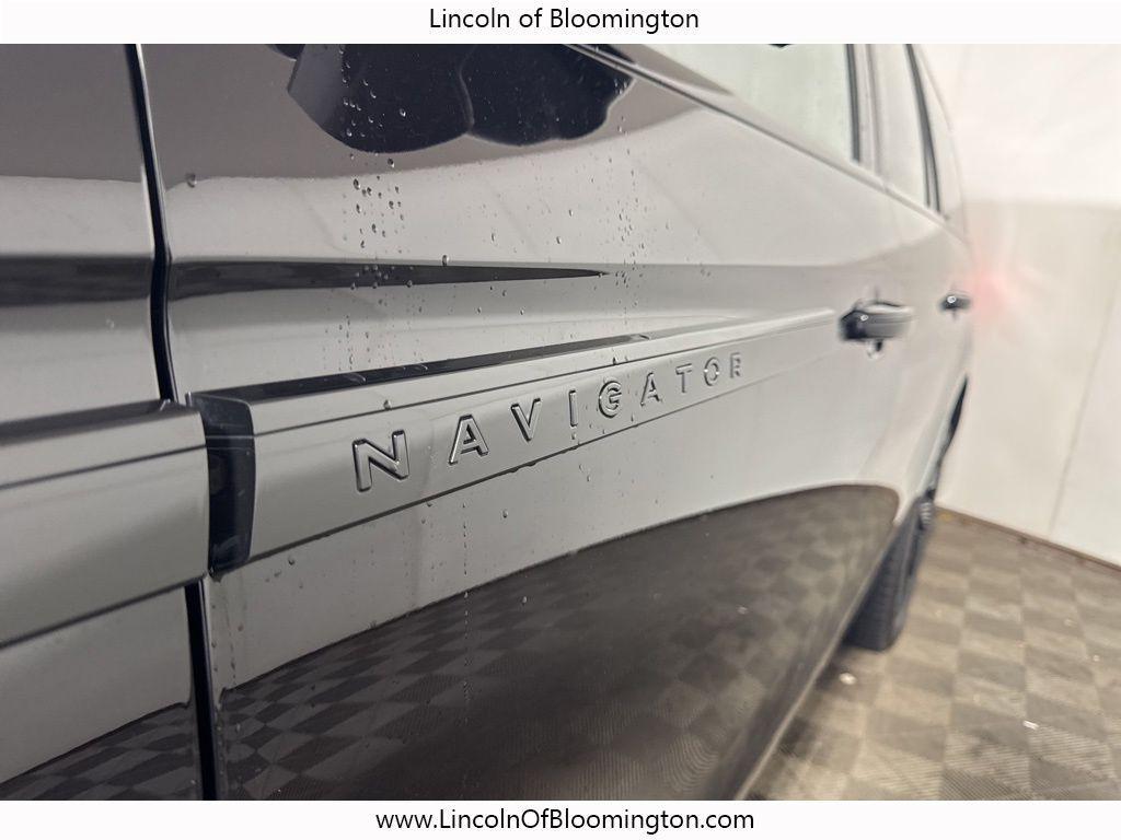 new 2025 Lincoln Navigator car, priced at $103,443