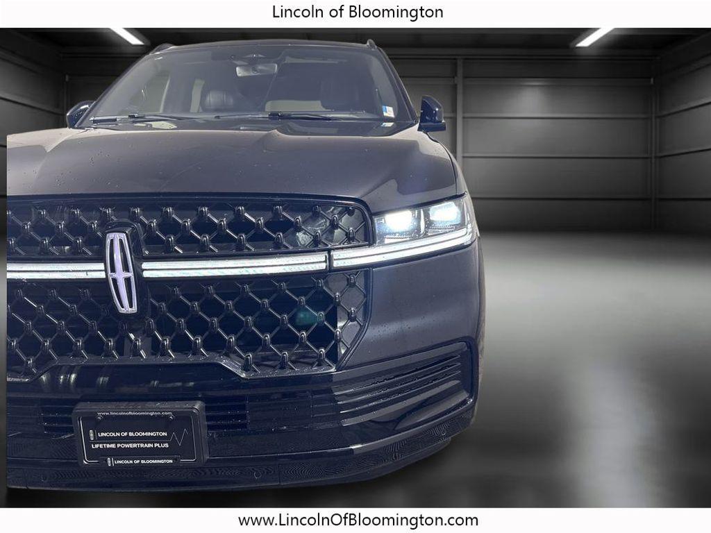 new 2025 Lincoln Navigator car, priced at $103,443