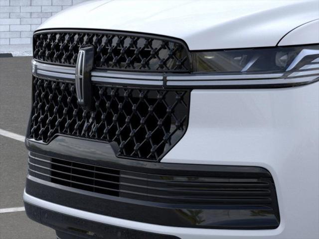 new 2025 Lincoln Navigator car, priced at $127,985