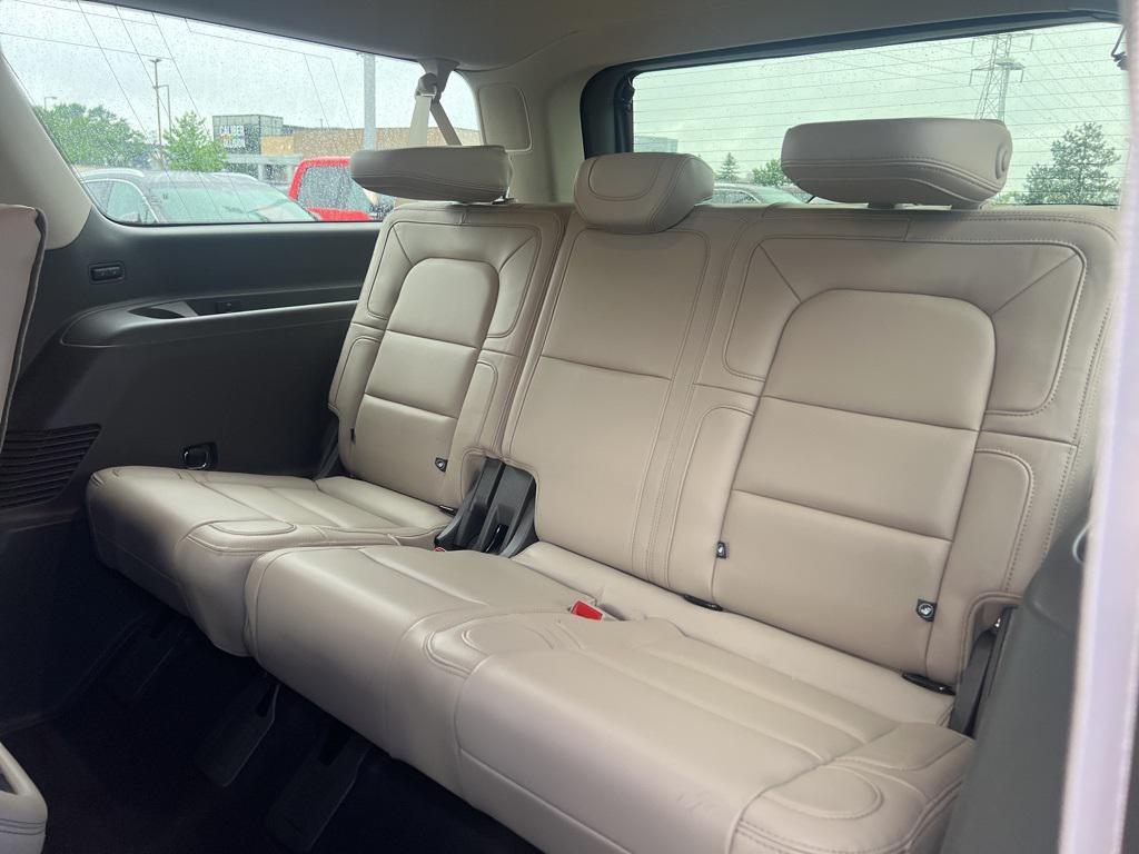used 2022 Lincoln Navigator car, priced at $48,208
