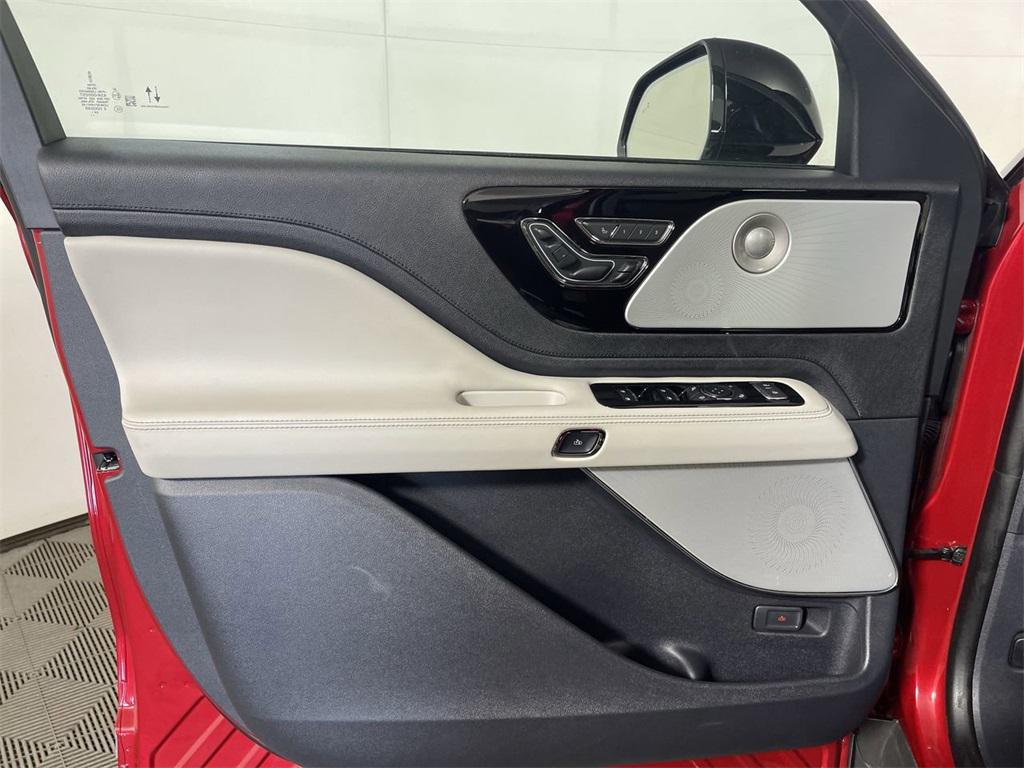 used 2025 Lincoln Aviator car, priced at $69,895