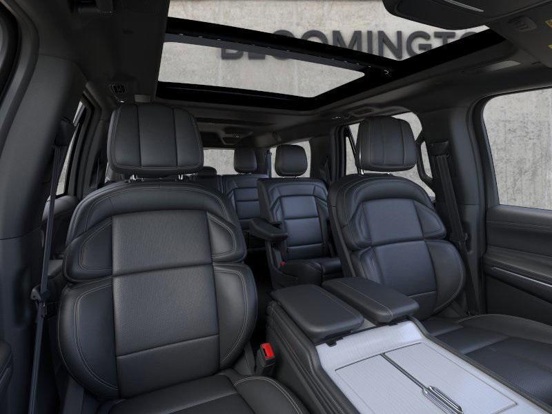 new 2025 Lincoln Navigator car, priced at $110,255