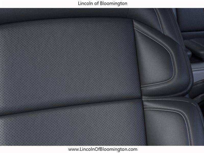 new 2025 Lincoln Navigator car, priced at $107,315